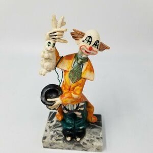 Vintage Fontanini Clown Magician Simonetti Figurine Bunny Carrara Marble 8"